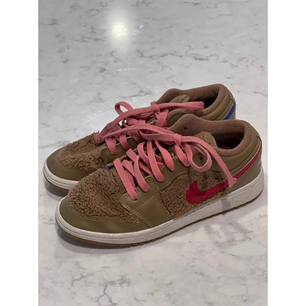 Nike Air Jordan Youth 1 Low Utility GS‎ Teddy Bear Comfort Sneakers Sz 4.5 Beige - Picture 5 of 10